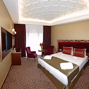 https://mb-deluxe-hotel.istanbul-turkeyhotels.com